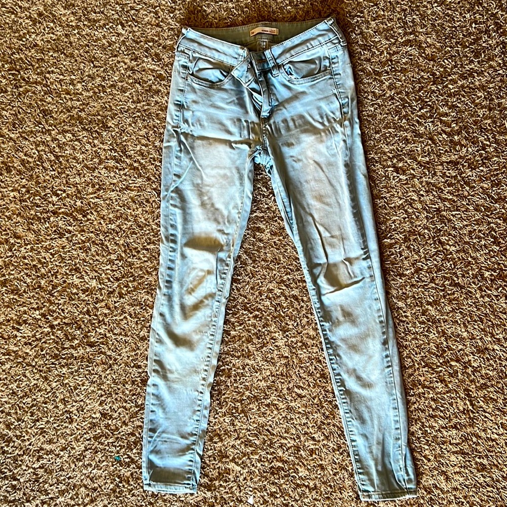 SO Ultimate Jegging. Size 1. Low Rise. Light wash